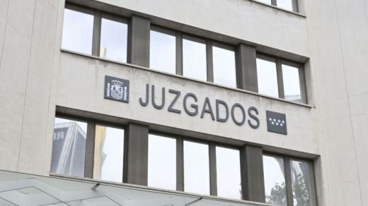 Un tribunal rebaja 6 meses la condena al violador de un niño y el PP lo usa contra el Gobierno