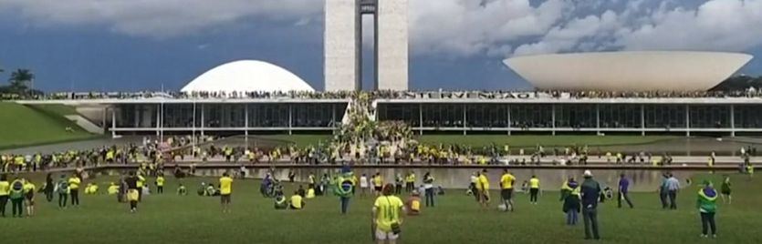 Asalto a las instituciones en Brasilia