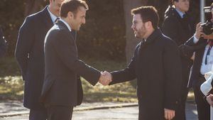 Aragonès, tras ver a Sánchez y Macron: mientras se "ignore" el referéndum, "habrá conflicto político"