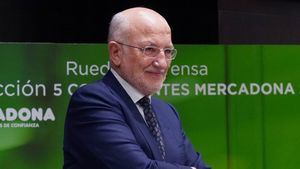Juan Roig responde a Podemos que está "orgulloso" de ser empresario porque éstos generan "riqueza y bienestar"