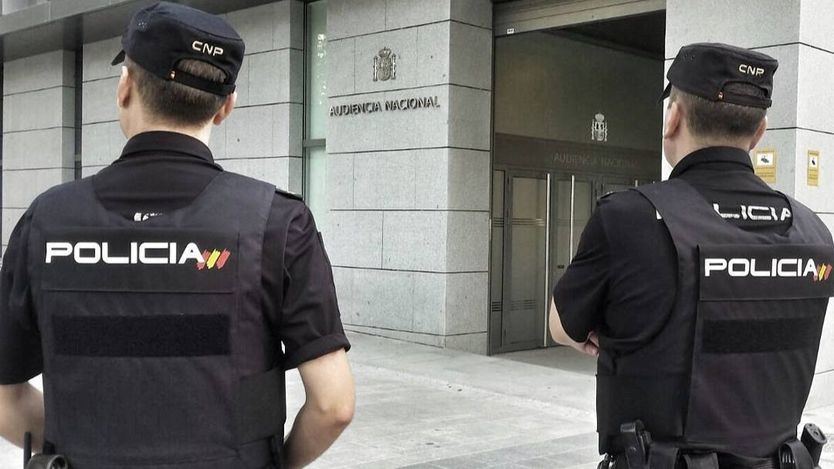 Agentes de la Policía Nacional