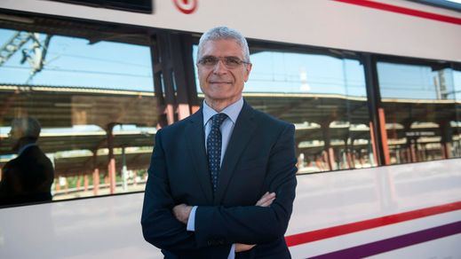 Renfe cesa al responsable del proyecto fallido de Cantabria con los trenes de vía estrecha