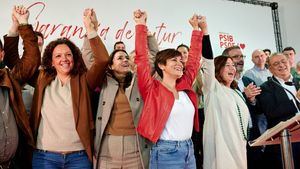 Rodríguez cuestiona el feminismo de Feijóo: el PSOE aprueba leyes para las mujeres y el PP las "recurre"