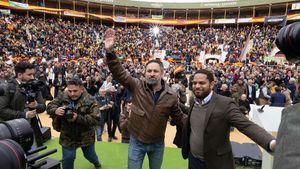 Abascal define al PP como un partido de centro izquierda que espera heredar el Gobierno del PSOE