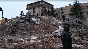 Encuentran varios supervivientes en Turquía y Siria tras 8 días del terremoto