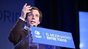Almeida se posiciona como el voto útil que alejará el Gobierno del 'sí es sí' de Madrid