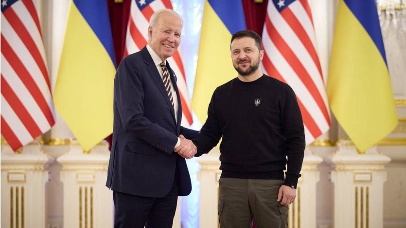 Joe Biden y Volodimiy Zelensky