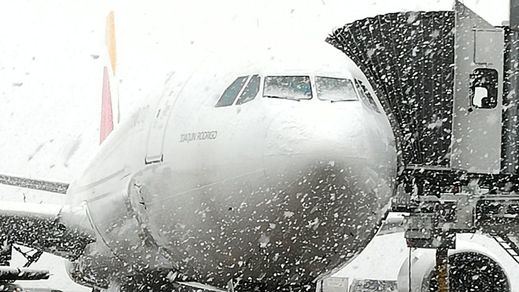 Una tormenta invernal obliga a cancelar casi 2.000 vuelos en EEUU