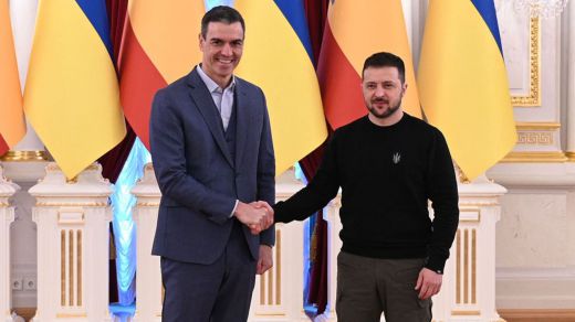 Pedro Sánchez, con el presidente de Ucrania, Volodímir Zelensky