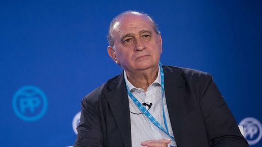 El ex ministro Fernández Díaz se enfrentará a 15 años de cárcel por el espionaje a Bárcenas