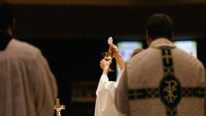 La falta de sacerdotes católicos y el futuro en riesgo de la Iglesia española