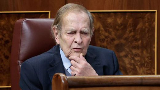 Moción de censura: Tamames, 'Gobierno Frankenstein', glutamato y tibios ataques a Sánchez