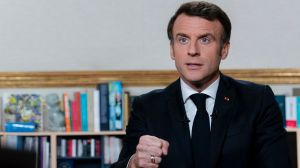 Macron asume la impopularidad de la reforma de las pensiones pero asegura que "seguirá su camino democrático"