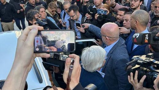 Clara Ponsatí, detenida en Barcelona por mossos de paisano a las pocas horas de regresar a España