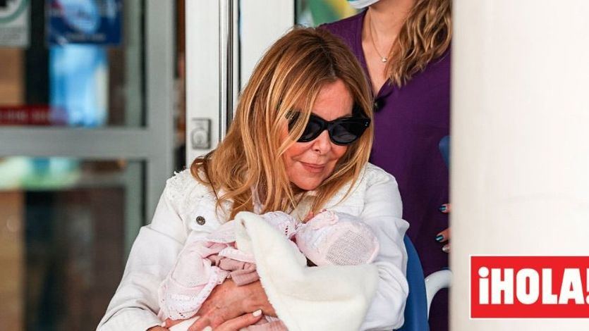 Ana Obregón con su bebé nacido por gestación subrogada