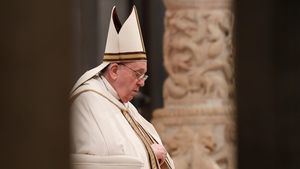 El papa Francisco padece una neumonía: se descarta un covid pero estará varios días ingresado