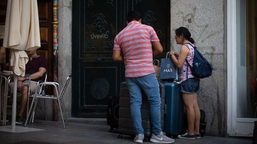 Turistas en una vivienda de alquiler