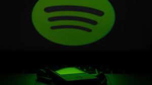 Spotify elimina miles de canciones que fueron creadas con inteligencia artificial