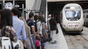 Renfe ofrece casi 800.000 plazas en sus trenes para viajar durante el puente de San Isidro