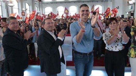 Cine a 2 euros para los mayores de 65 años, la nueva promesa electoral de Pedro Sánchez