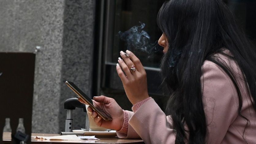 Fumando en una terraza de Madrid