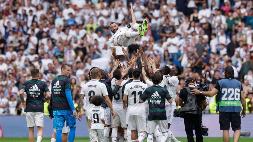 El Real Madrid mantea a Benzema