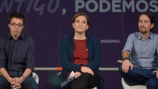 Un antiguo acto electoral con Errejón, Ada Colau y Pablo Iglesias como aliados
