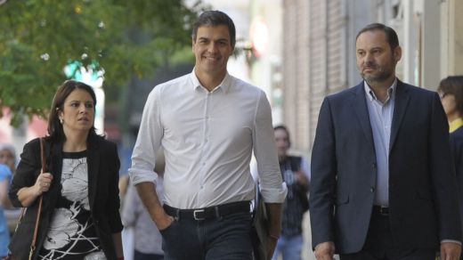 Lastra y Ábalos, con Sánchez hace algunos años