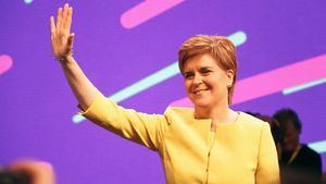 La ex ministra principal de Escocia, Nicola Sturgeon, en libertad sin cargos tras ser detenida por la financiación de su partido