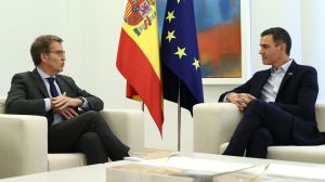 Así llegan Sánchez y Feijóo al superdebate cara a cara: el PP roza la mayoría absoluta con Vox