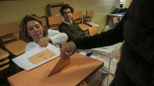 Ir a votar al colegio electoral y que te obliguen a quedarte en una mesa: ¿mito o realidad?