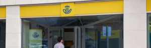 Correos pide a la Junta Electoral ampliar el plazo del voto por correo hasta el sábado