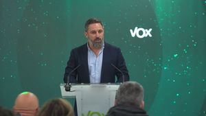 Vox resiste como tercera fuerza, pero se deja 19 escaños y 600.000 votos