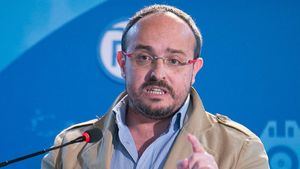 Ofertas sin freno: el PP ofrece al PSOE gobernar Cataluña si permiten la investidura de Feijóo