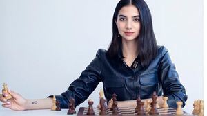 El Gobierno otorga la nacionalidad española a Sara Khadem, la ajedrecista iraní que plantó al velo