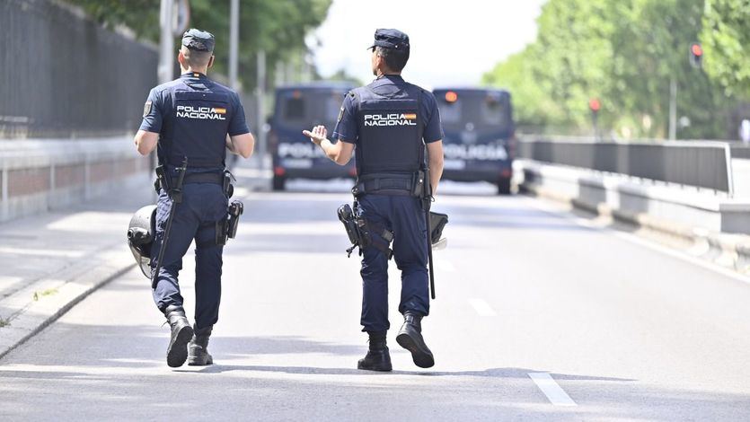 Agentes de Policía Nacional