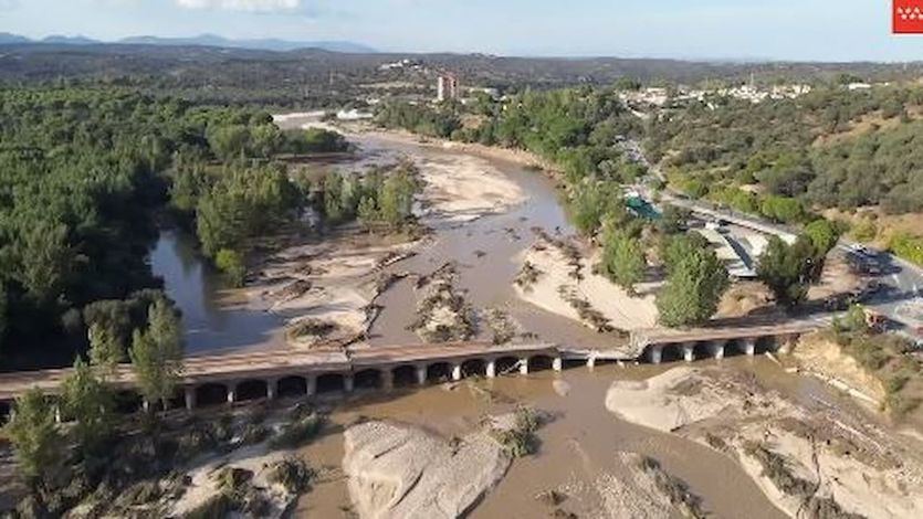 Puente Aldea del Fresno destruido por el desbordamiento del río Alberche