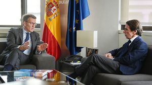 Feijóo defiende a Aznar y pide la dimisión de Rodríguez por sus ataques