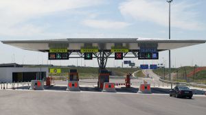 Alivio para los españoles... y el actual Gobierno: Bruselas permite retrasar los peajes en autopistas