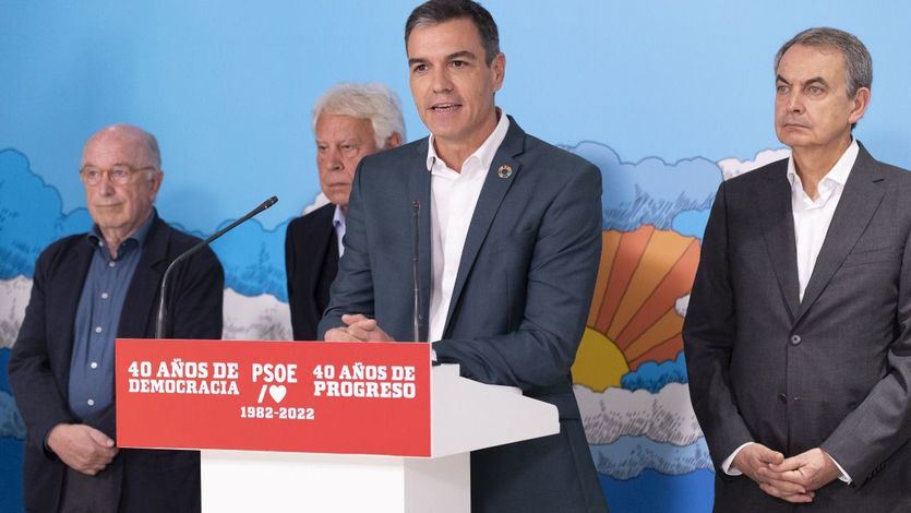 Líderes socialistas en la presentación de la exposición '40 años de democracia, 40 años de progreso'