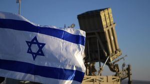 Israel recupera una veintena de lugares tomados por Hamás y ataca el Líbano