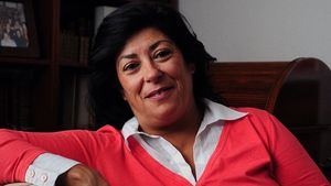 Sevilla retira el nombre de Almudena Grandes a un premio literario