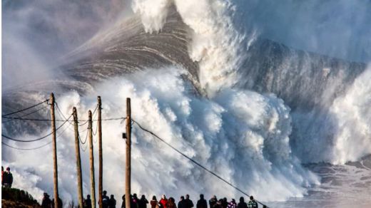 Olas gigantes de Nazaré