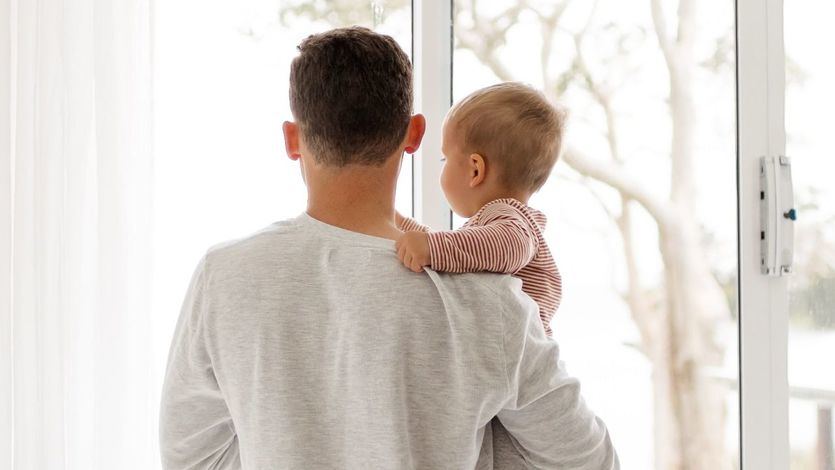 Un padre con su hijo