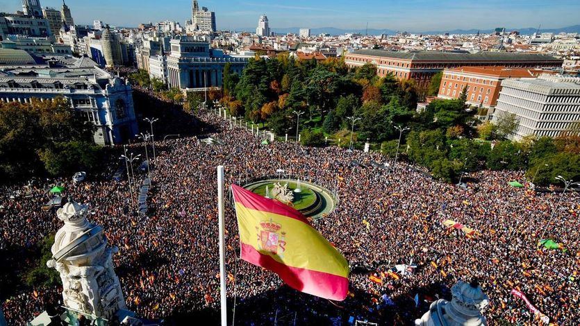 Manifestación contra la ley de amnistía a Cataluña en Cibeles