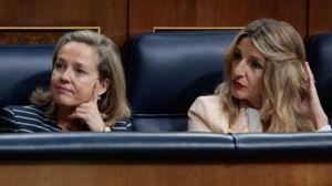 Yolanda Díaz corrige a Calviño y asegura que no se reducirá el subsidio de desempleo