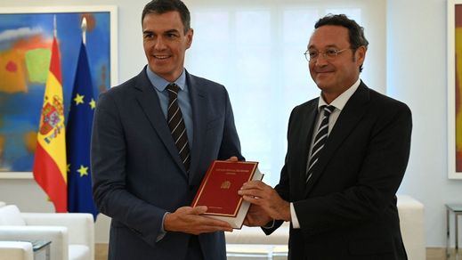 El fiscal general del Estado, Álvaro García Ortiz, con Pedro Sánchez