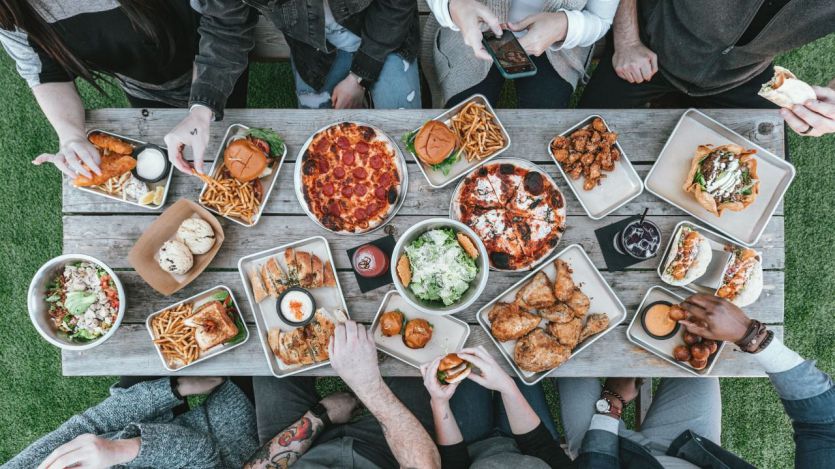 Cena entre compañeros