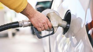 La gasolina toca su precio mínimo anual: 1,57 euros