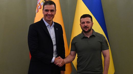 Pedro Sánchez y el presidente de Ucrania, V. Zelensky